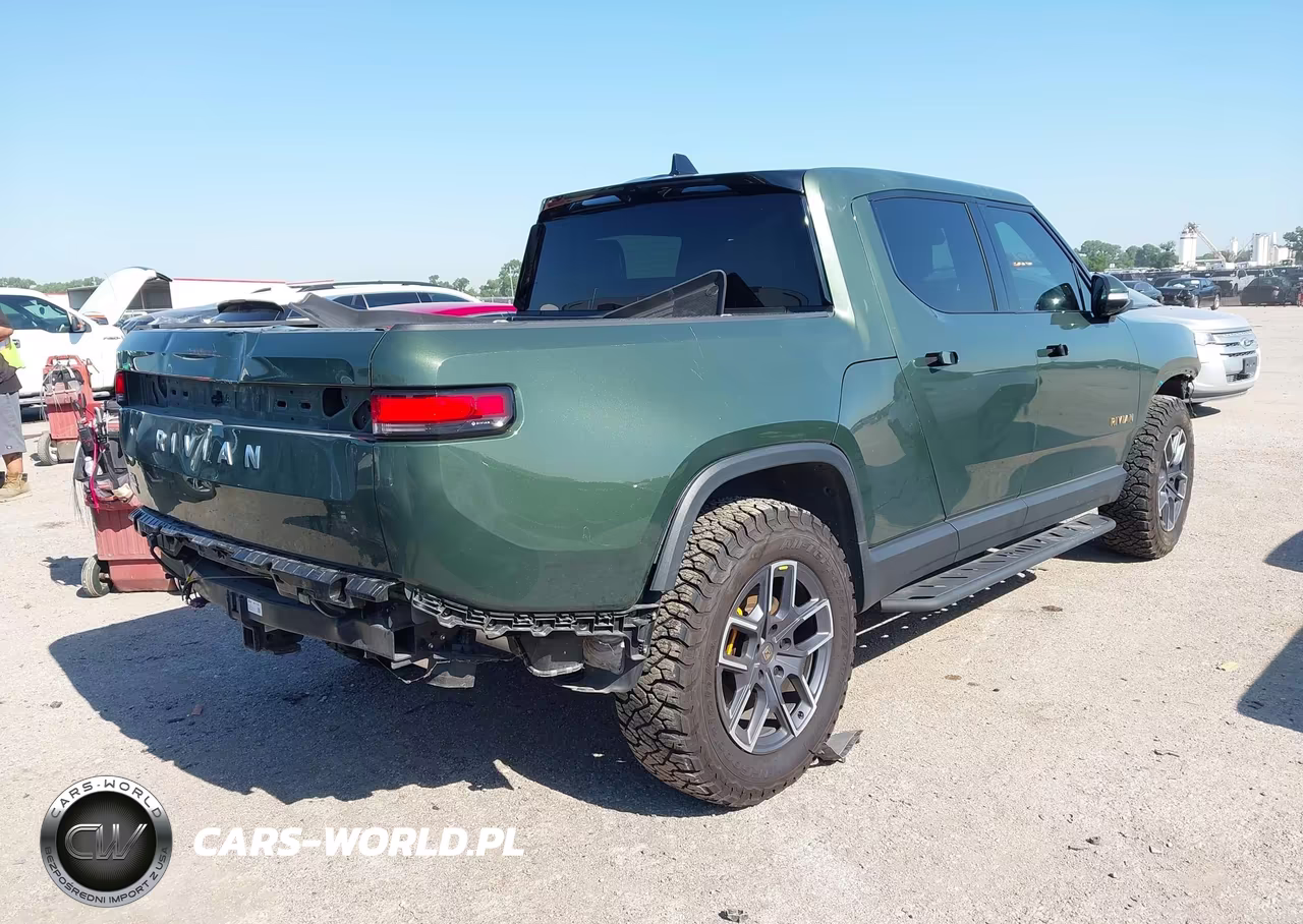 2022 Rivian R1T Launch Edition VIN:7FCTGAAL4NN004483 - 4