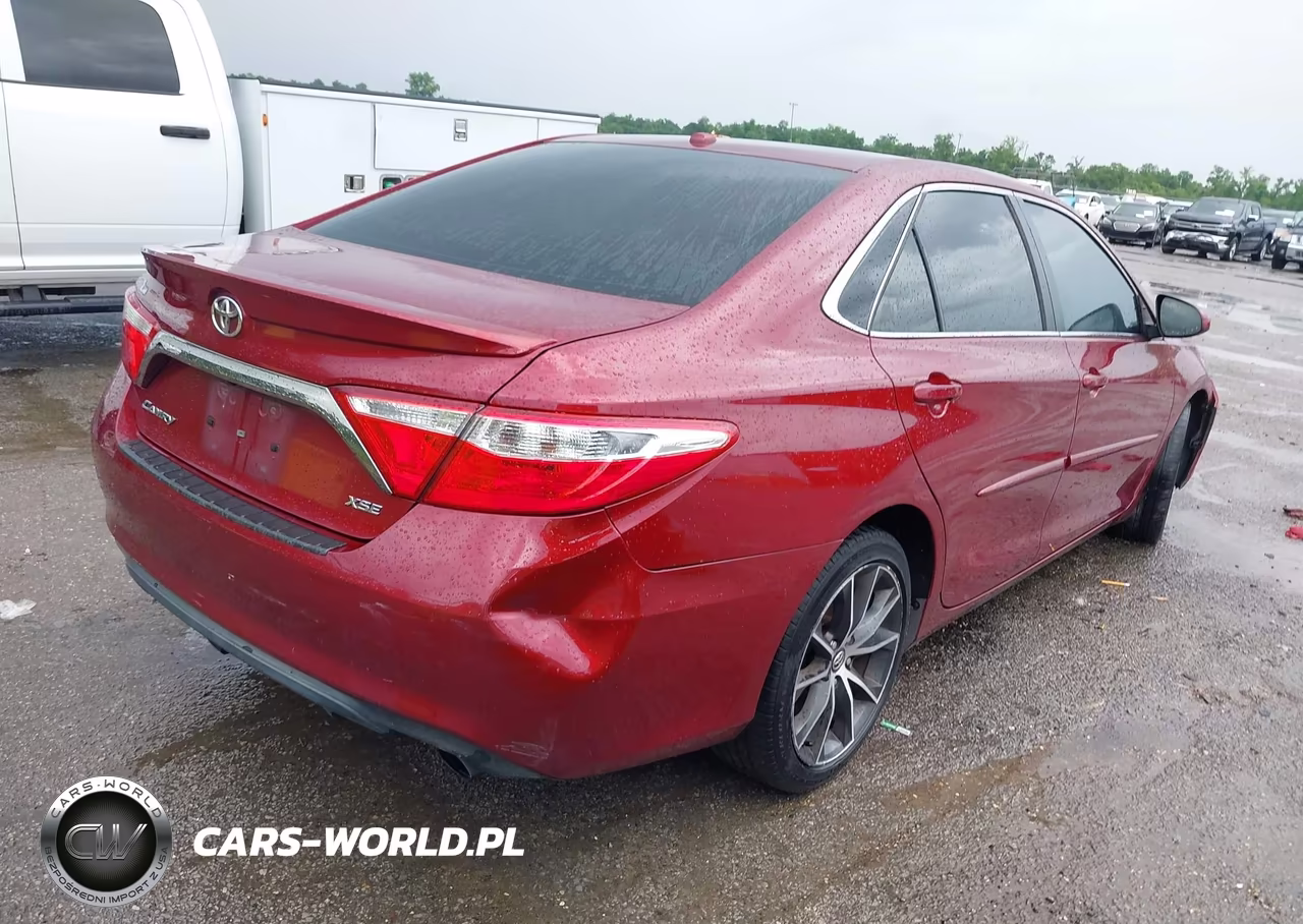 2017 Toyota Camry Xse VIN:4T1BF1FK1HU684515 - 4