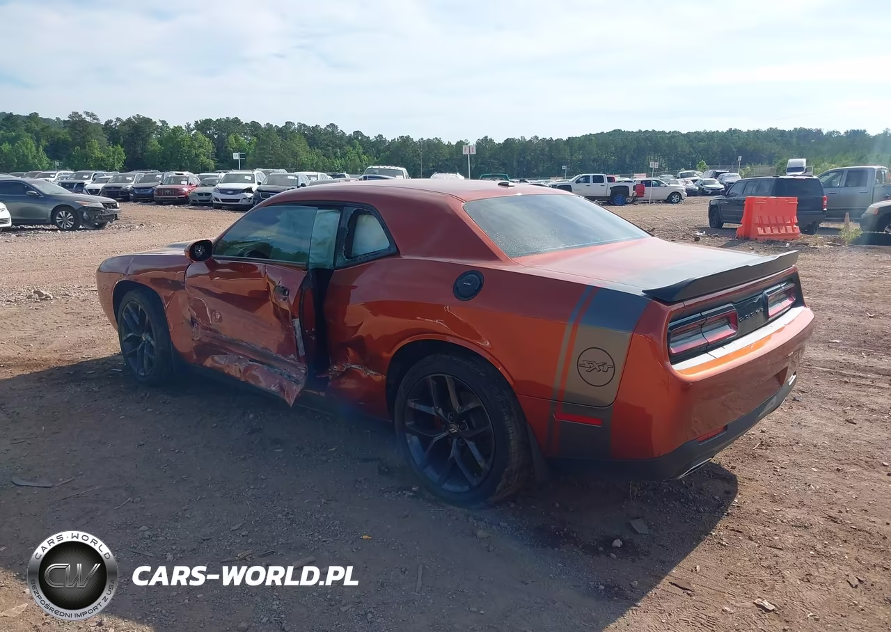 2021 Dodge Challenger Sxt VIN:2C3CDZAGXMH610754 - 3