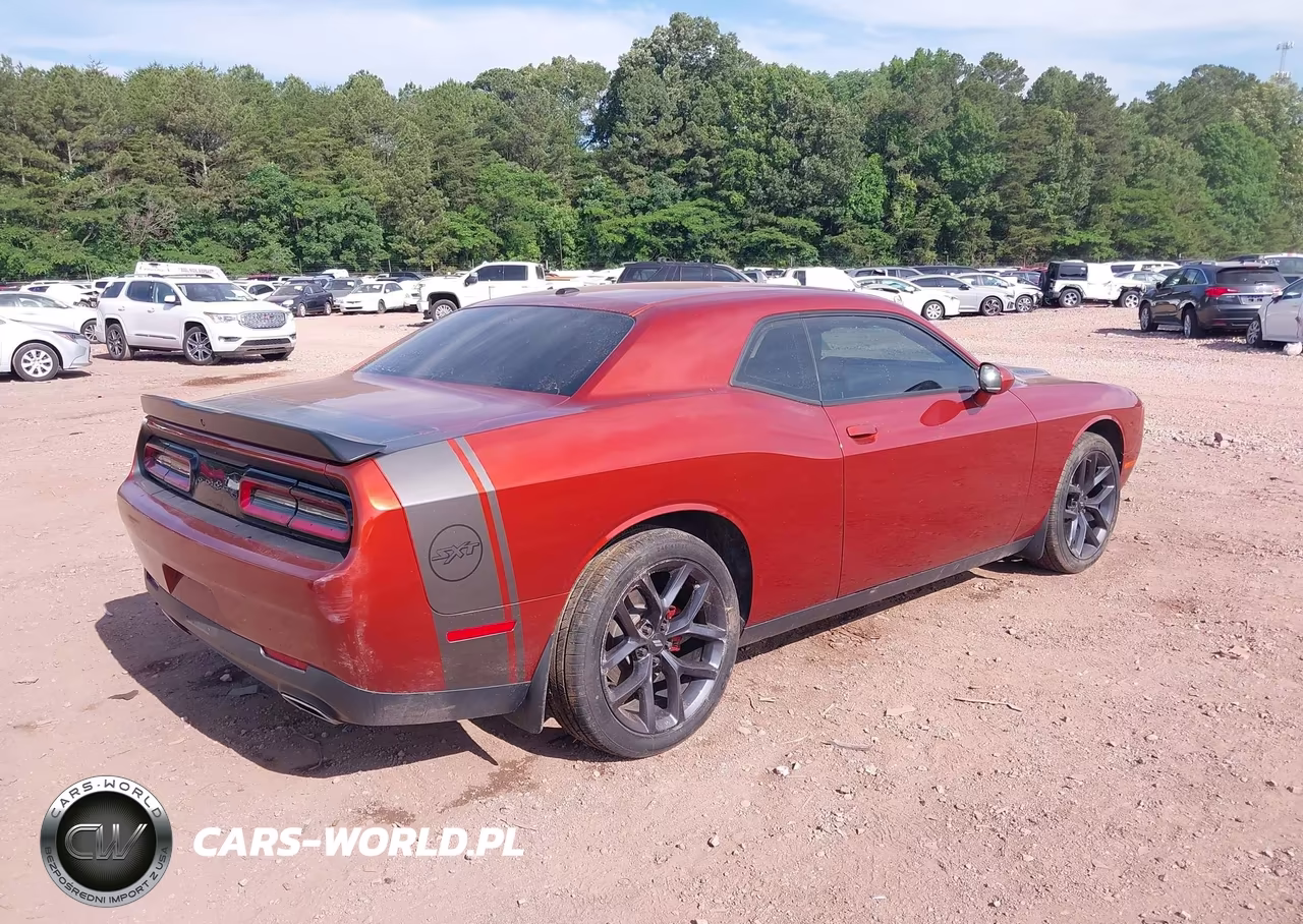 2021 Dodge Challenger Sxt VIN:2C3CDZAGXMH610754 - 4