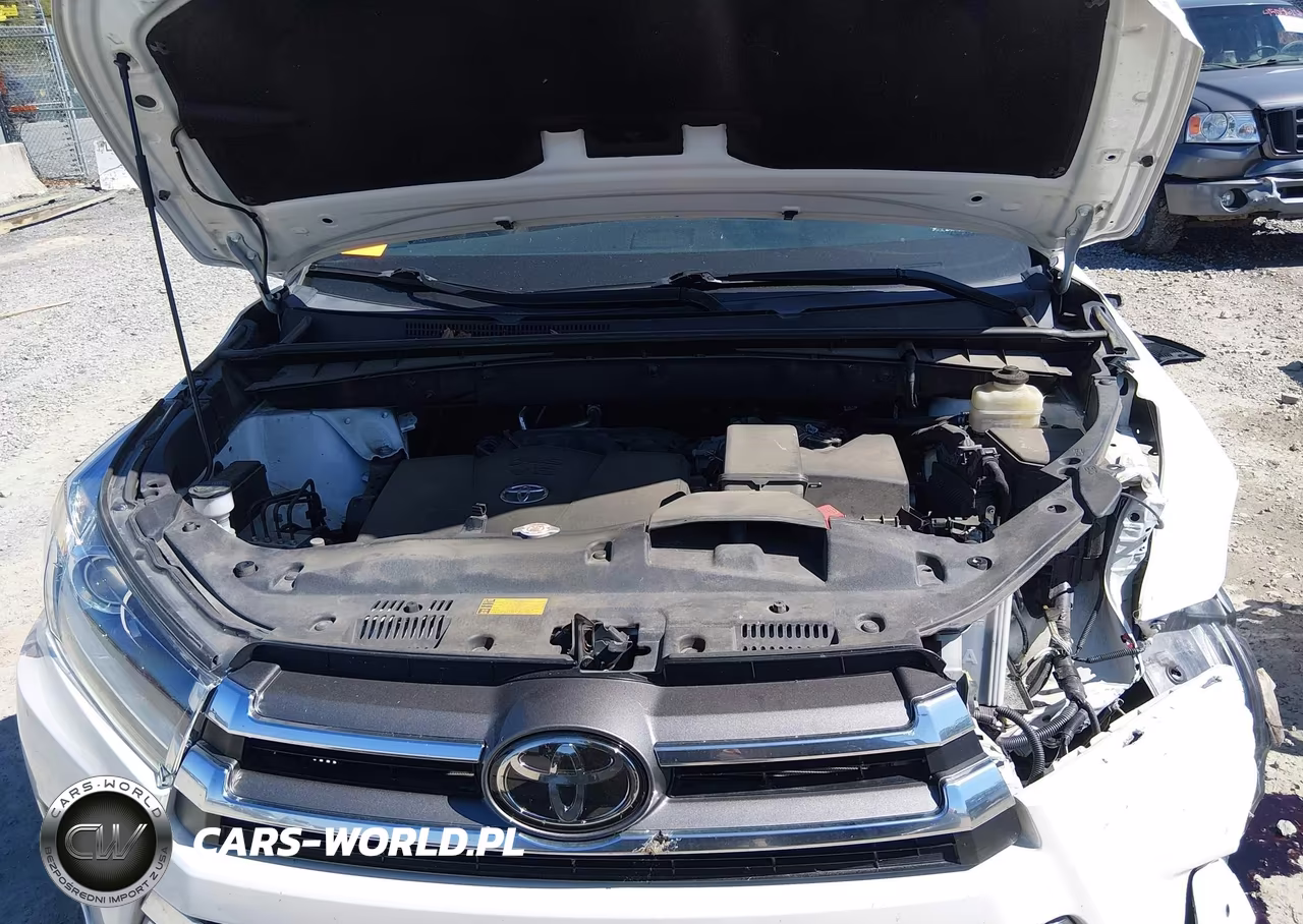 2018 Toyota Highlander Limited Platinum VIN:5TDDZRFH5JS861228 - 10
