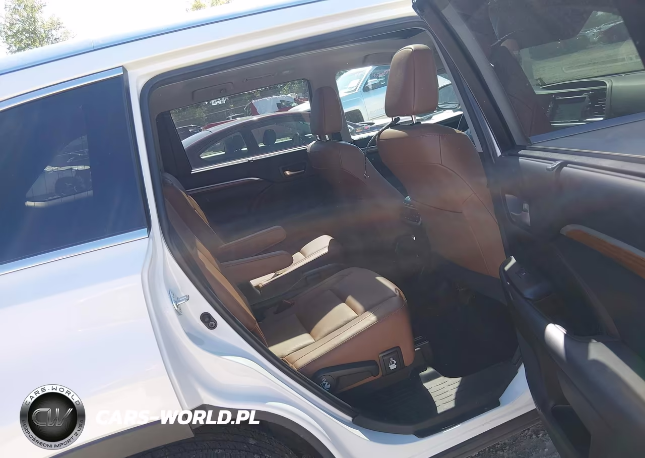 2018 Toyota Highlander Limited Platinum VIN:5TDDZRFH5JS861228 - 8