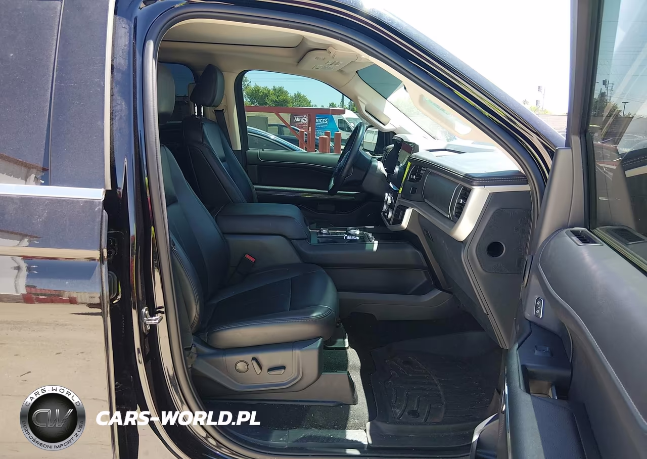 2023 Ford Expedition Xlt VIN:1FMJU1J8XPEA63019 - 5