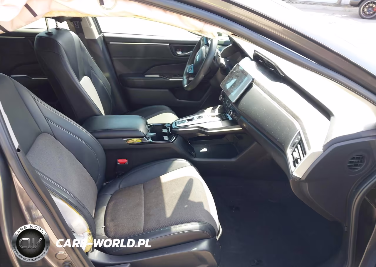 2018 Honda Clarity Plug-In Hybrid VIN:JHMZC5F14JC014476 - 5