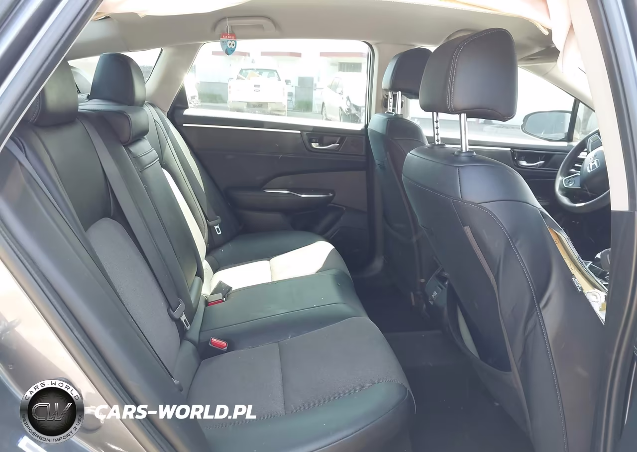 2018 Honda Clarity Plug-In Hybrid VIN:JHMZC5F14JC014476 - 8