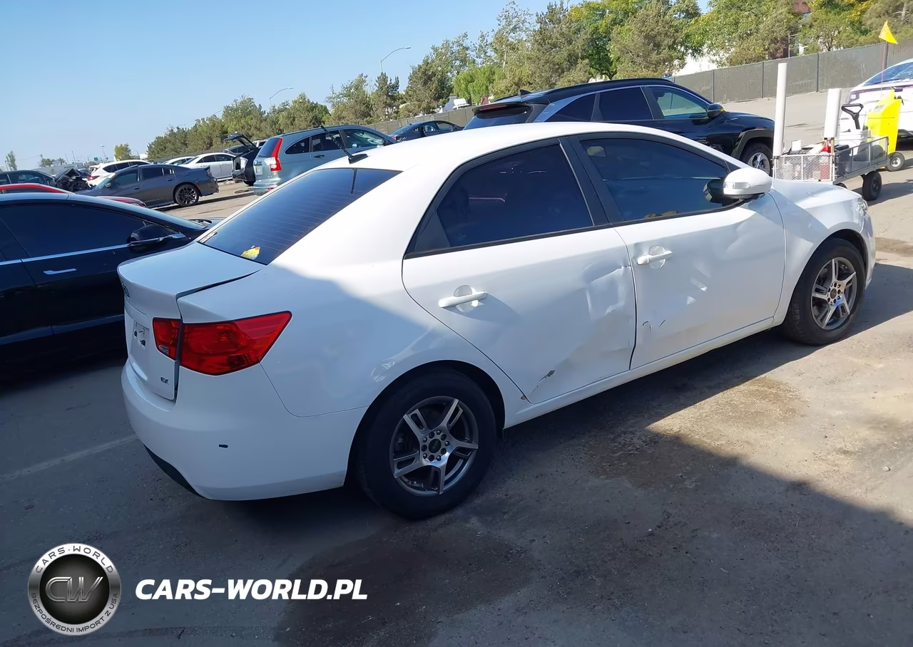 2010 Kia Forte Ex VIN:KNAFU4A29A5208174 - 4
