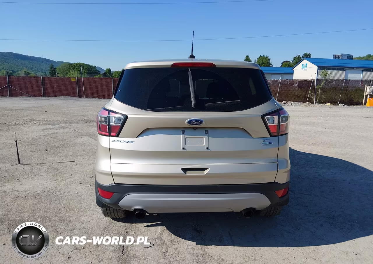 2017 Ford Escape Se VIN:1FMCU9GD5HUC30745 - 16