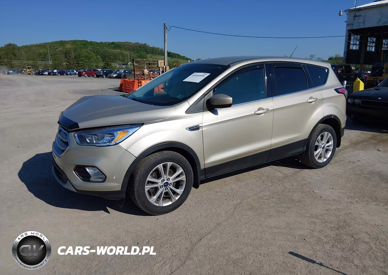 2017 Ford Escape Se VIN:1FMCU9GD5HUC30745 - 2
