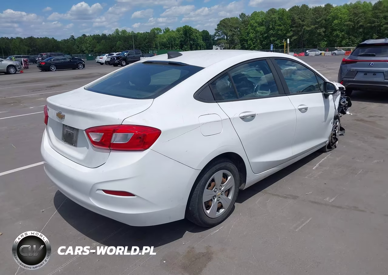 2017 Chevrolet Cruze Ls Auto VIN:3G1BC5SM5HS551082 - 4