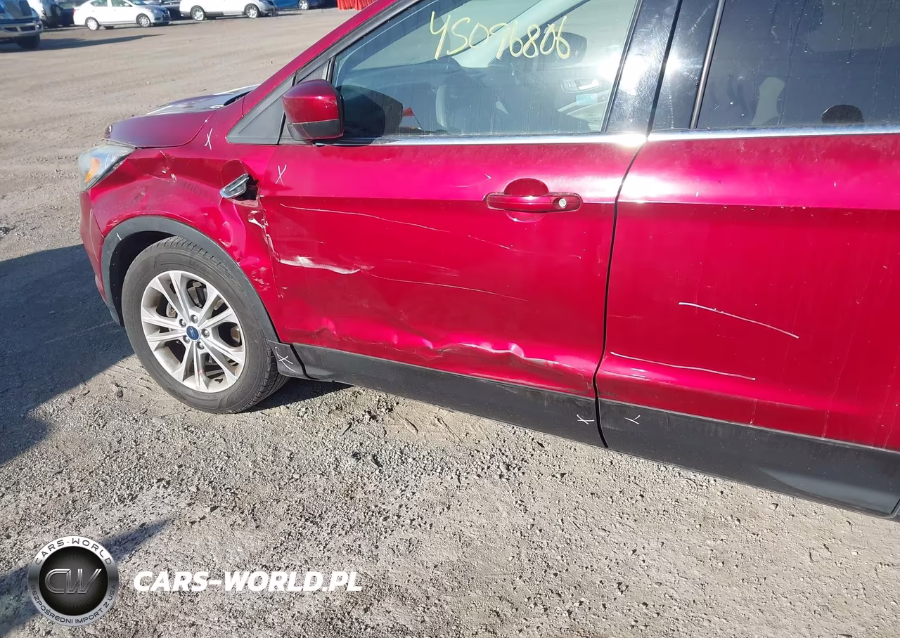 2017 Ford Escape Se VIN:1FMCU0GD8HUA59713 - 6