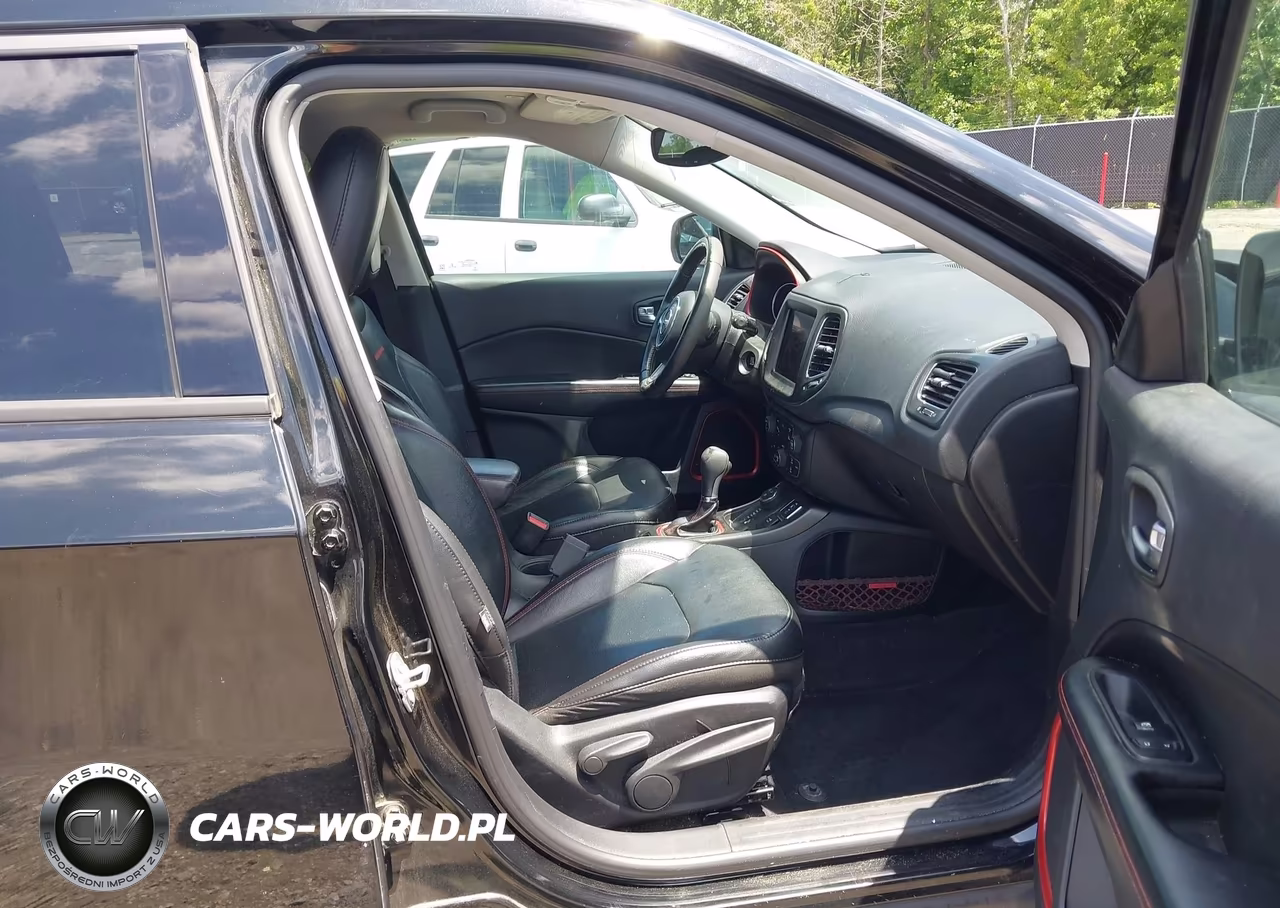 2018 Jeep Compass Trailhawk 4X4 VIN:3C4NJDDBXJT281766 - 5