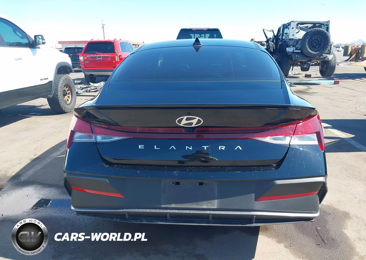 2025 Hyundai Elantra Sel Sport VIN:KMHLM4DG1SU018269 - 17