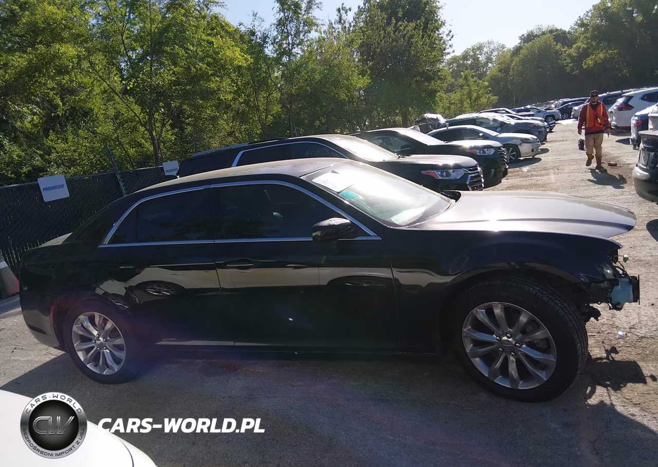 2018 Chrysler 300 Touring L Awd VIN:2C3CCARG3JH226786 - 14
