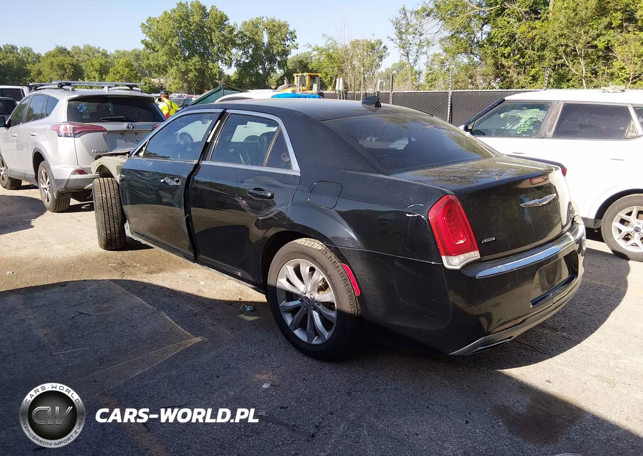 2018 Chrysler 300 Touring L Awd VIN:2C3CCARG3JH226786 - 3