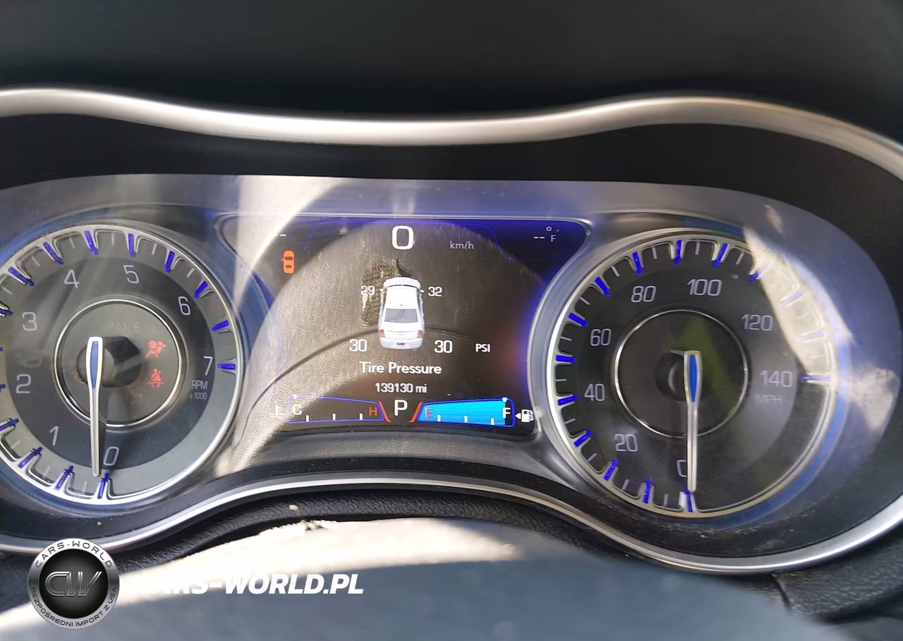2018 Chrysler 300 Touring L Awd VIN:2C3CCARG3JH226786 - 7