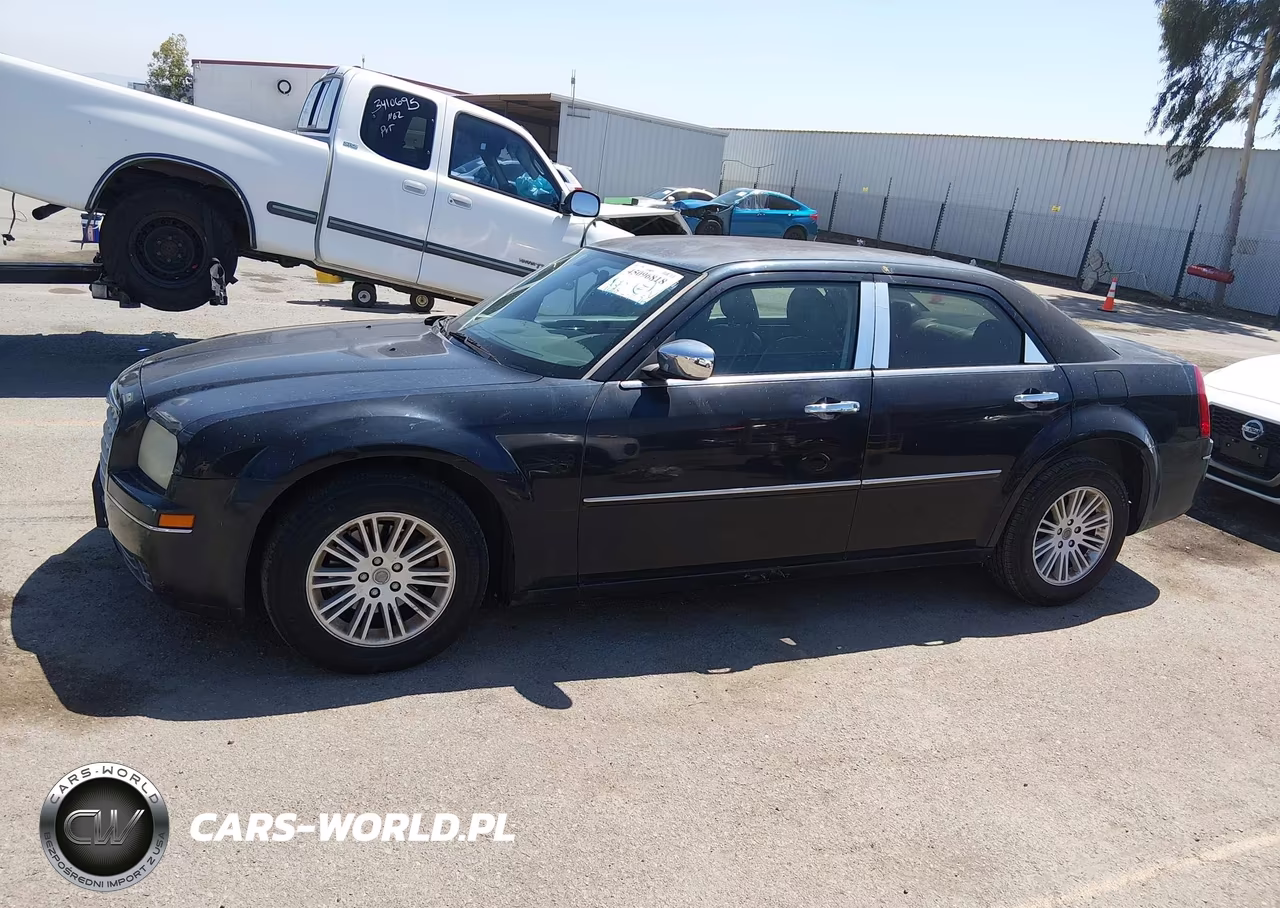 2010 Chrysler 300 Touring-Signature Series-Executive Series VIN:2C3CA5CV3AH206221 - 14