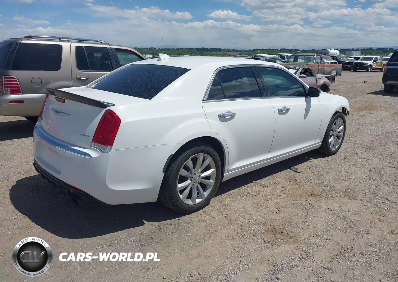 2019 Chrysler 300 Limited Awd VIN:2C3CCAKG8KH690913 - 4