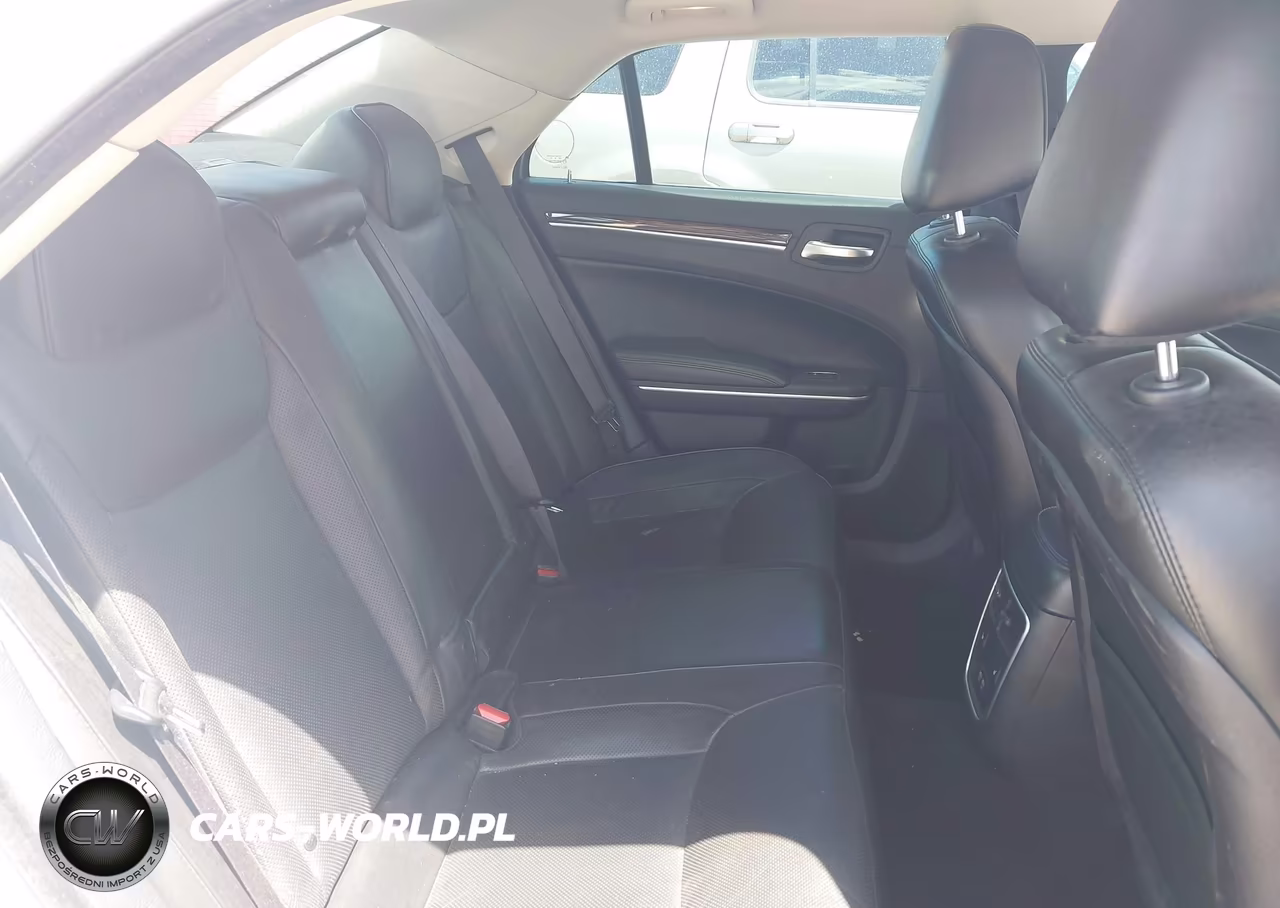 2019 Chrysler 300 Limited Awd VIN:2C3CCAKG8KH690913 - 5