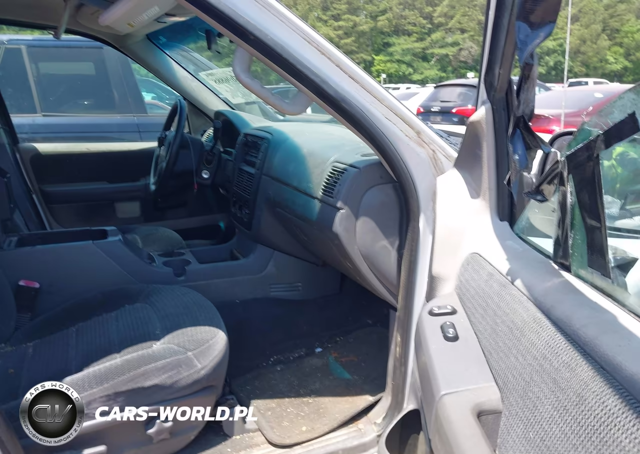2002 Ford Explorer Xlt VIN:1FMZU63W32UB11521 - 5