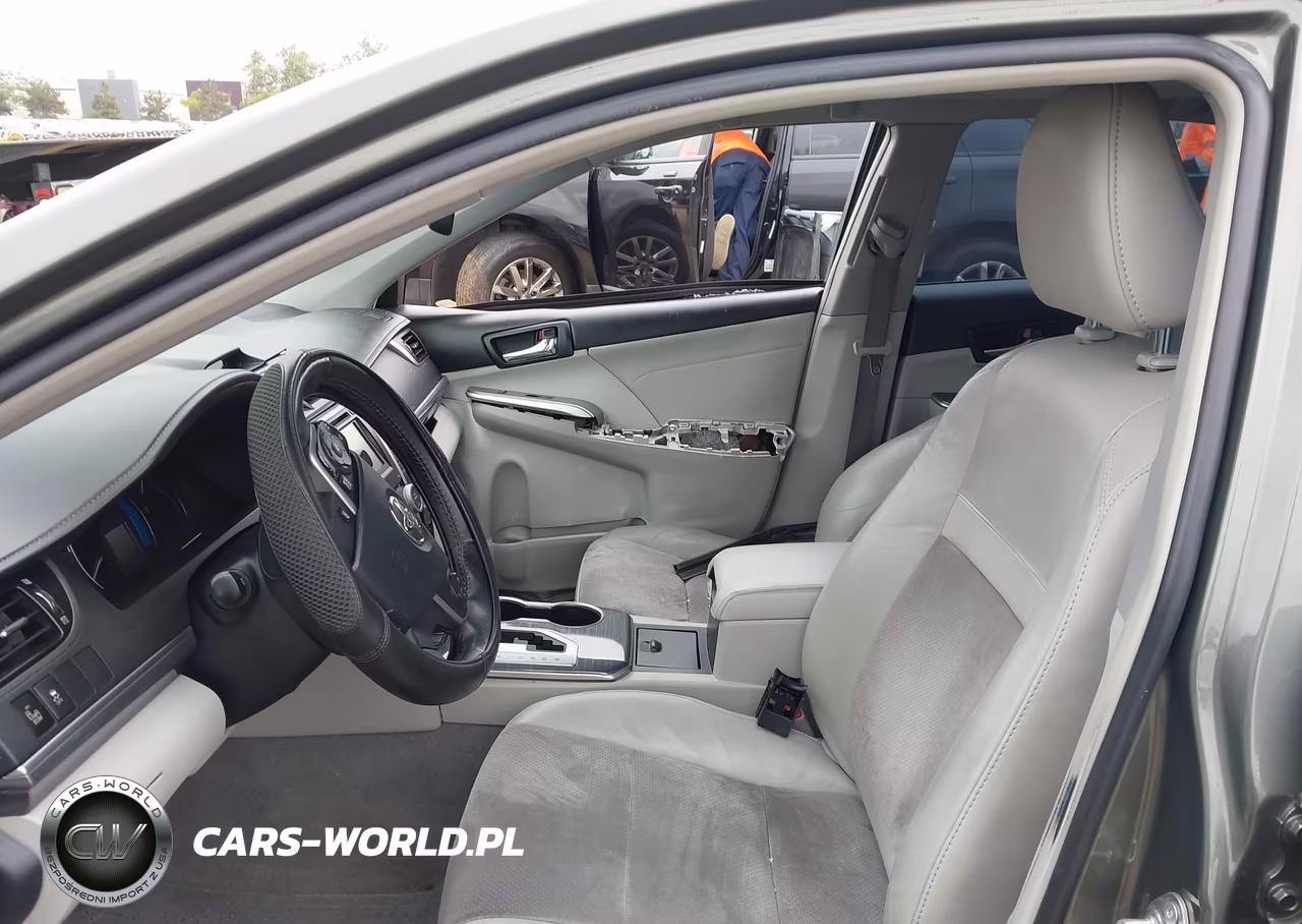 2014 Toyota Camry Hybrid Xle VIN:4T1BD1FK5EU099065 - 5