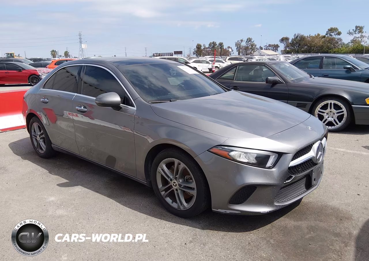 2020 Mercedes-Benz A 220