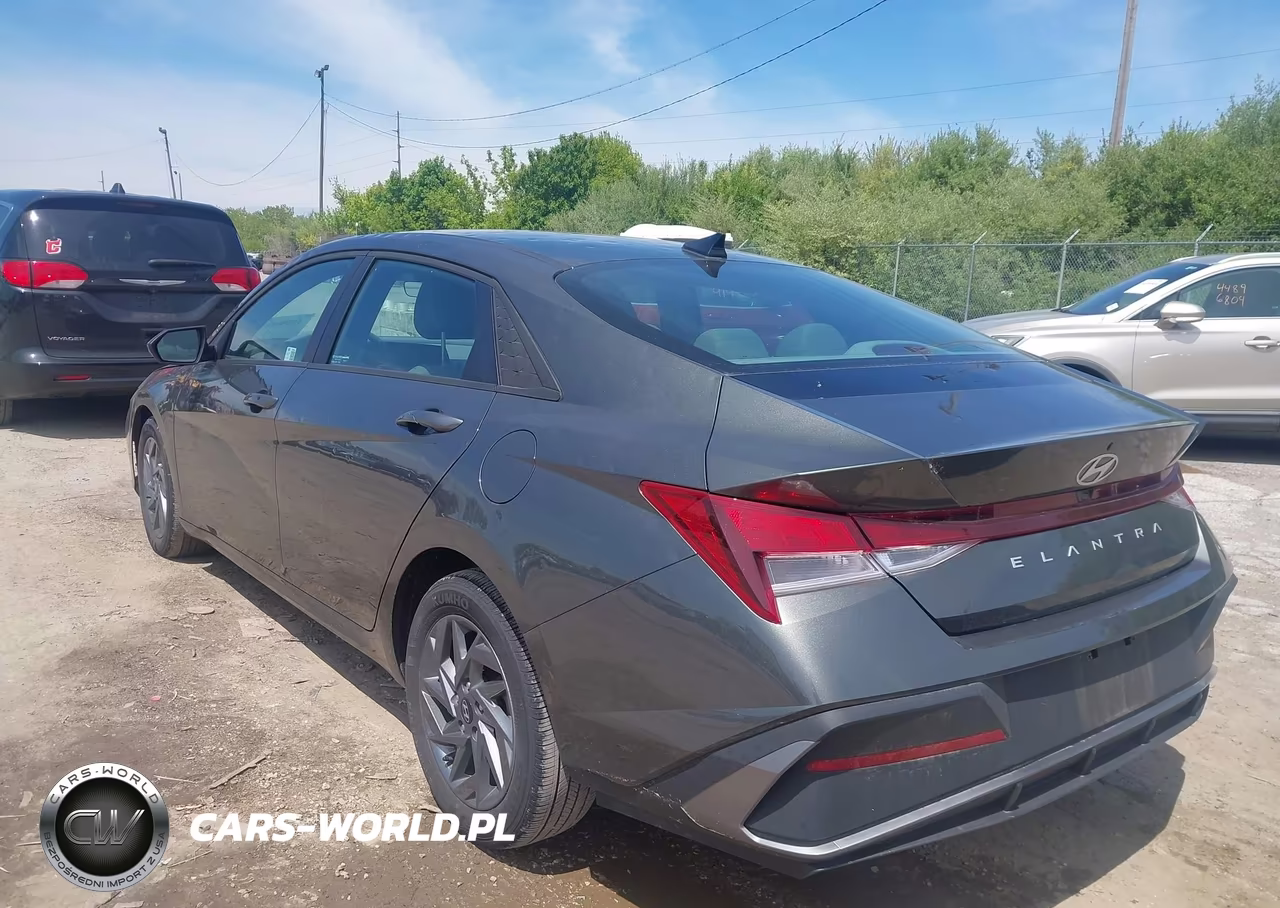 2024 Hyundai Elantra Sel VIN:KMHLM4DG1RU686731 - 3