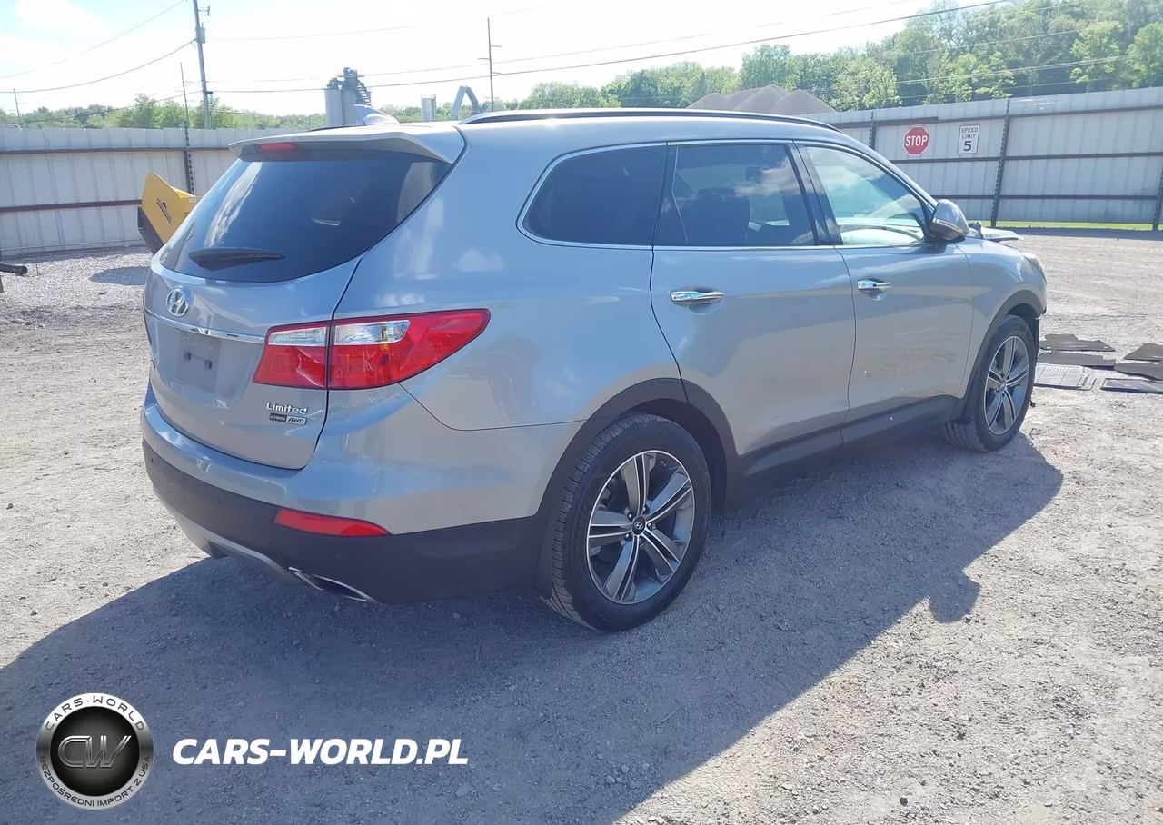 2015 Hyundai Santa Fe Limited VIN:KM8SRDHF9FU103770 - 4