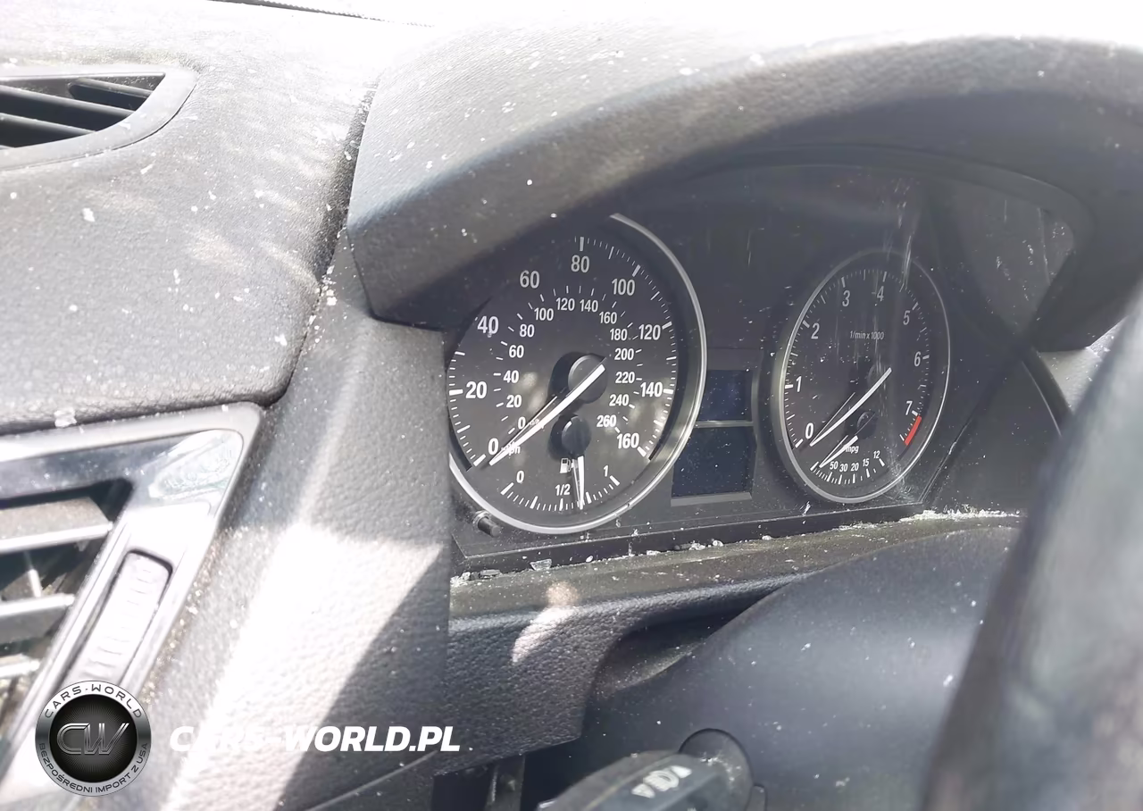 2015 BMW X1 xDrive28I VIN:WBAVL1C52FVY31860 - 14