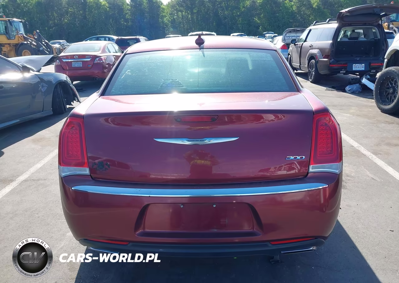 2015 Chrysler 300 Limited VIN:2C3CCAAG2FH830154 - 16