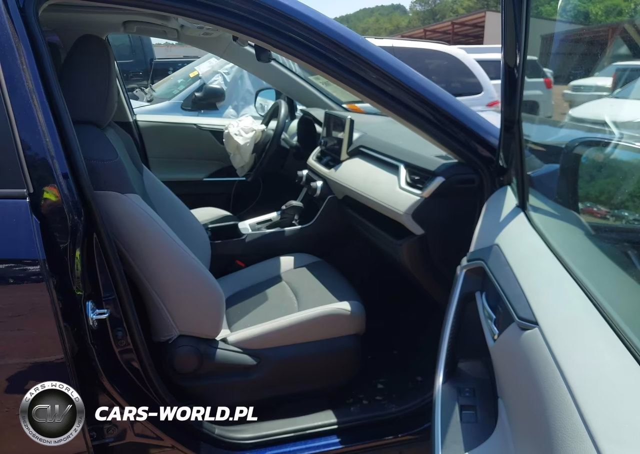 2025 Toyota Rav4 Xle VIN:2T3W1RFV3SW443465 - 5