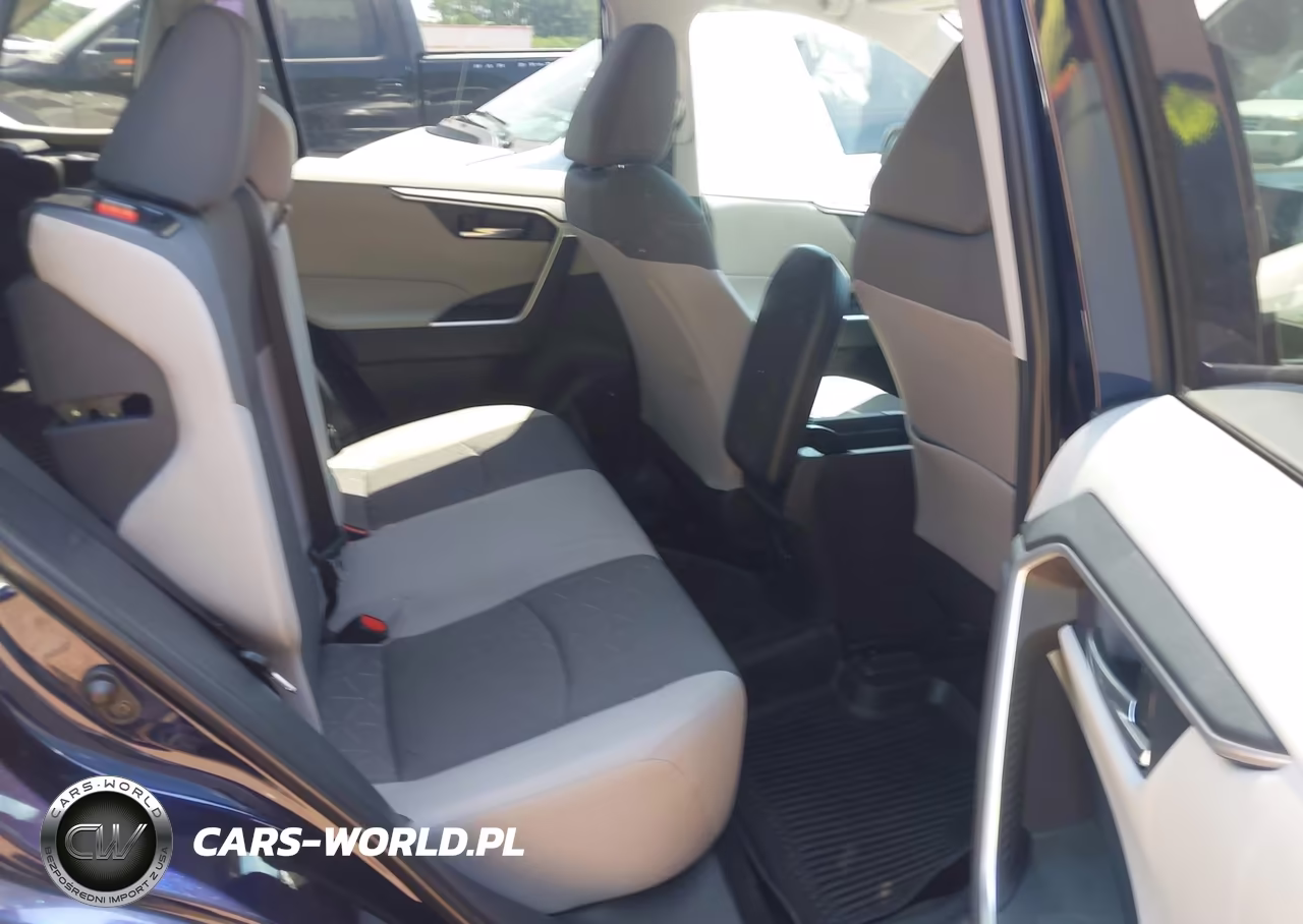 2025 Toyota Rav4 Xle VIN:2T3W1RFV3SW443465 - 8
