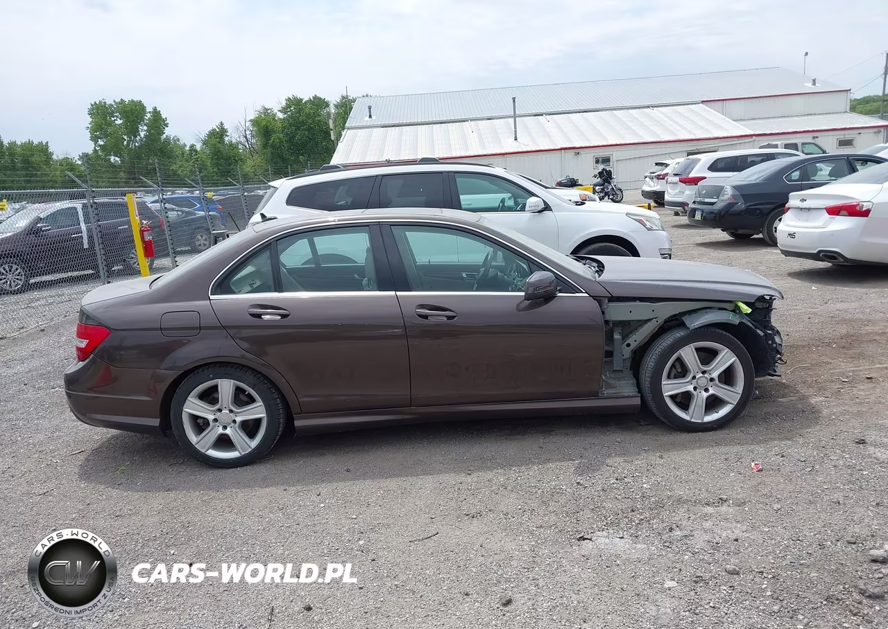 2014 Mercedes-Benz C 300 Sport 4Matic VIN:WDDGF8AB7EG198379 - 14