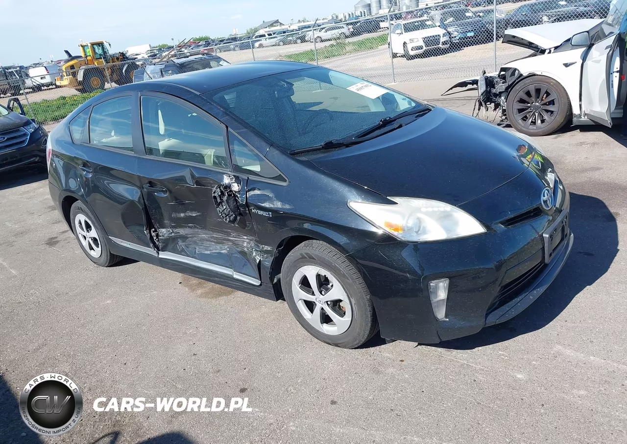 2013 Toyota Prius Three – zdjęcie 1 z 16