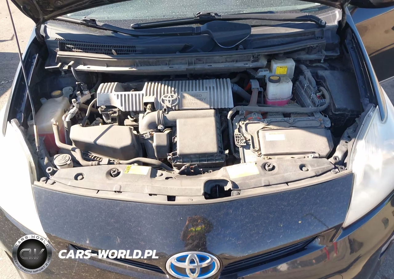 2013 Toyota Prius Three VIN:JTDKN3DU1D5640770 - 10