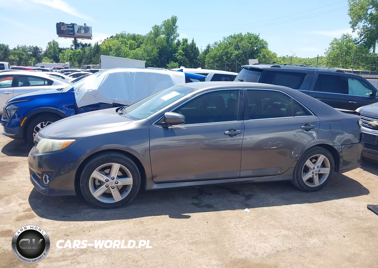 2014 Toyota Camry Se VIN:4T1BF1FK5EU304569 - 14