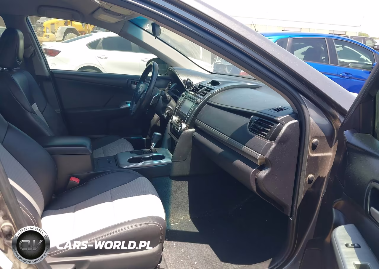 2014 Toyota Camry Se VIN:4T1BF1FK5EU304569 - 5