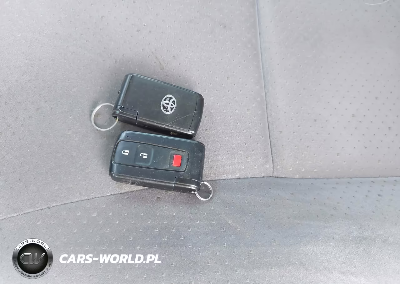 2007 Toyota Prius VIN:JTDKB20U277554384 - 11