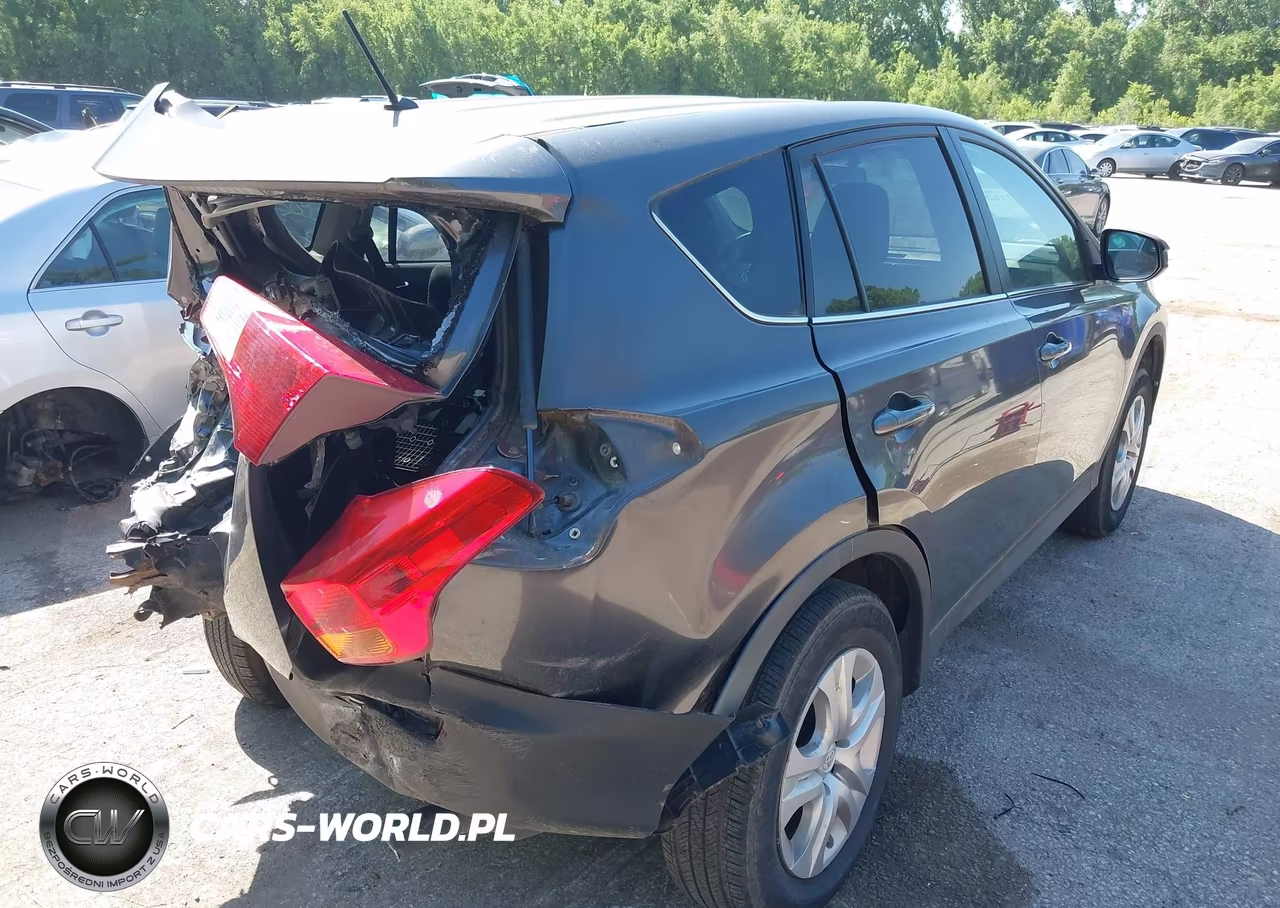 2015 Toyota Rav4 Le VIN:2T3ZFREV9FW192487 - 4