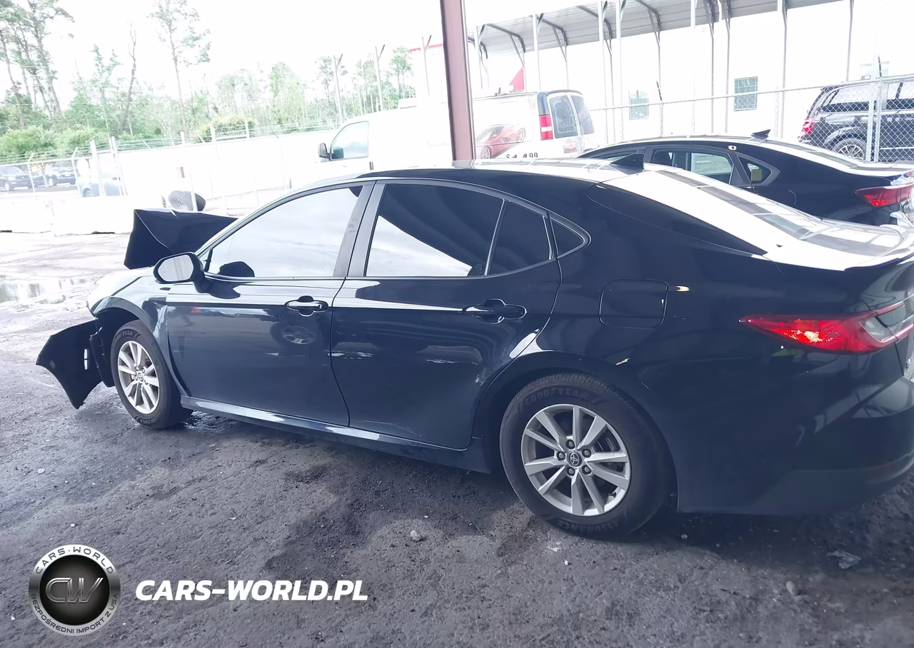 2026 Toyota Camry Le VIN:4T1DAACK4TU687963 - 13