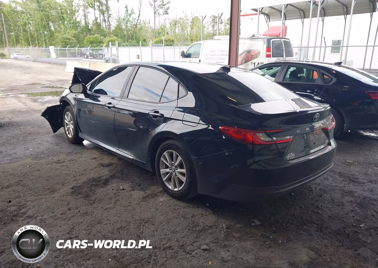 2026 Toyota Camry Le VIN:4T1DAACK4TU687963 - 3