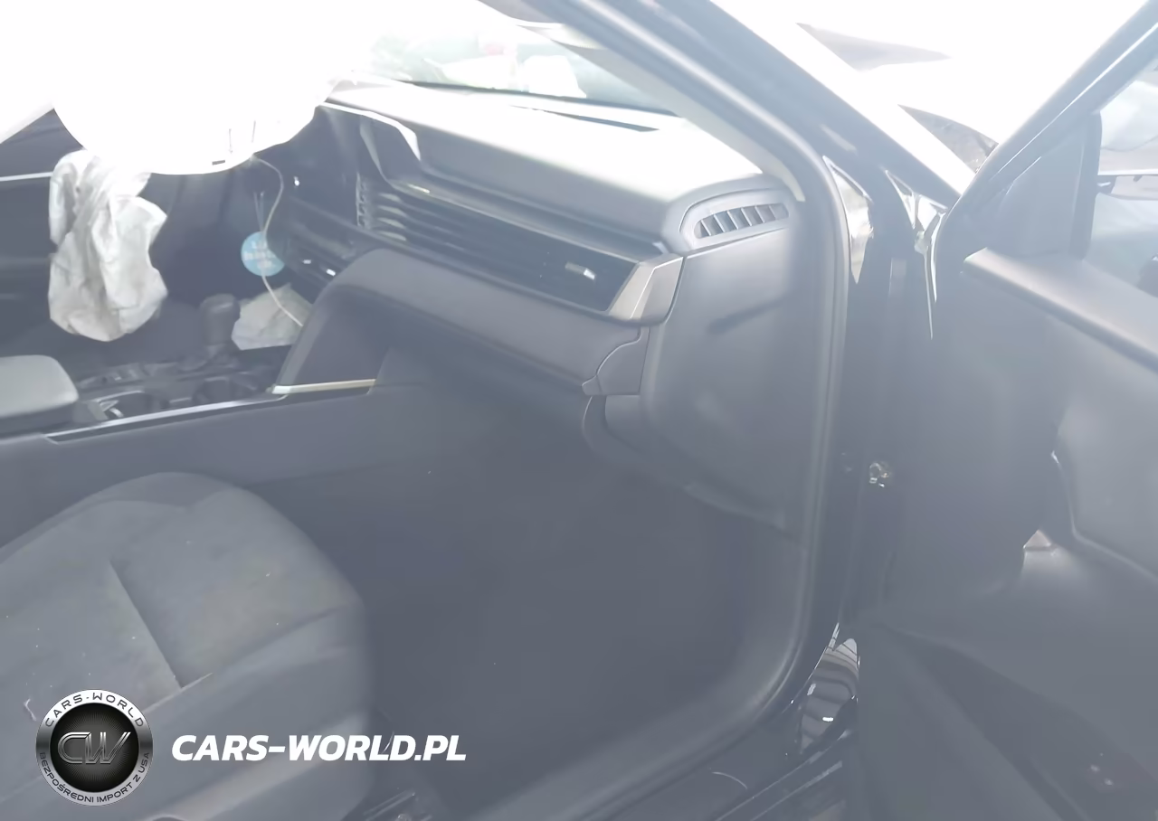 2026 Toyota Camry Le VIN:4T1DAACK4TU687963 - 5