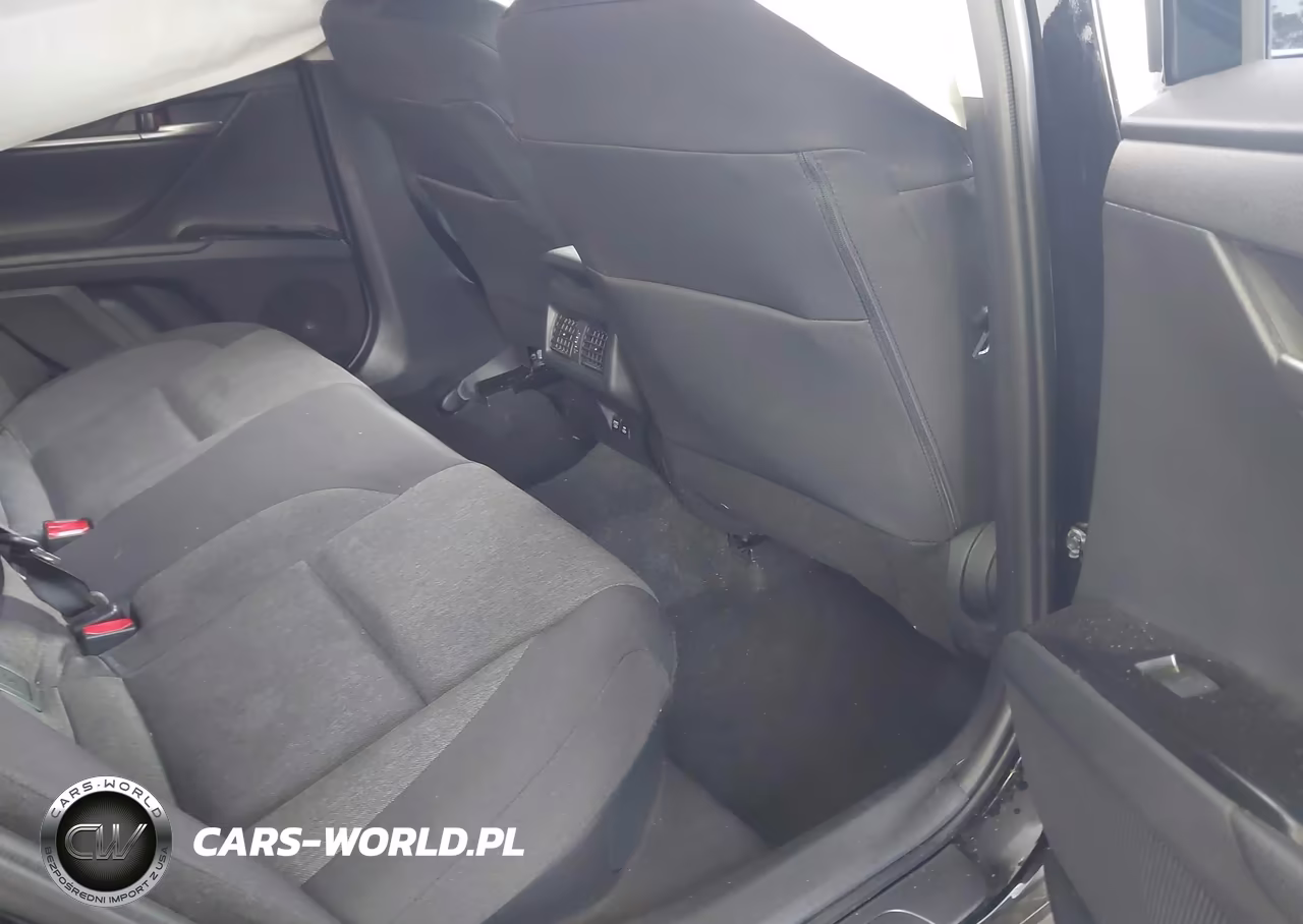 2026 Toyota Camry Le VIN:4T1DAACK4TU687963 - 8
