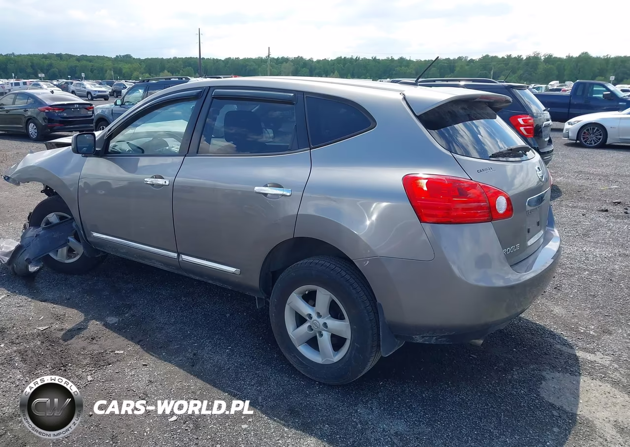 2013 Nissan Rogue S VIN:JN8AS5MV3DW630197 - 3