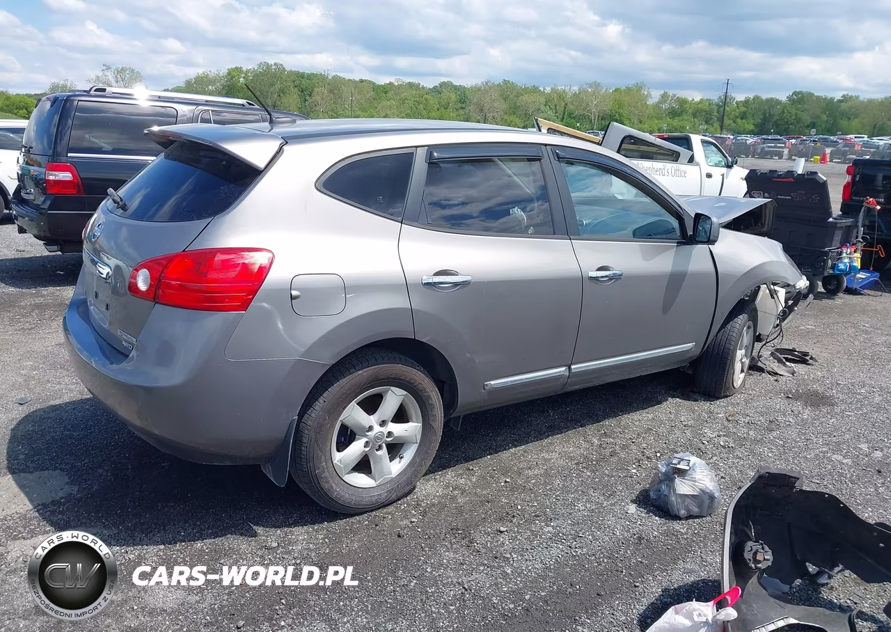 2013 Nissan Rogue S VIN:JN8AS5MV3DW630197 - 4