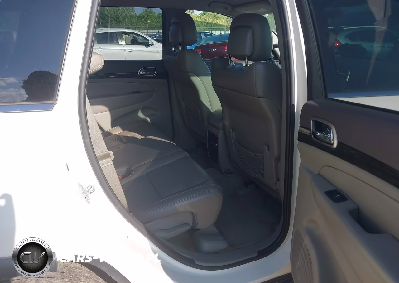 2012 Jeep Grand Cherokee Laredo VIN:1C4RJEAG8CC260503 - 8