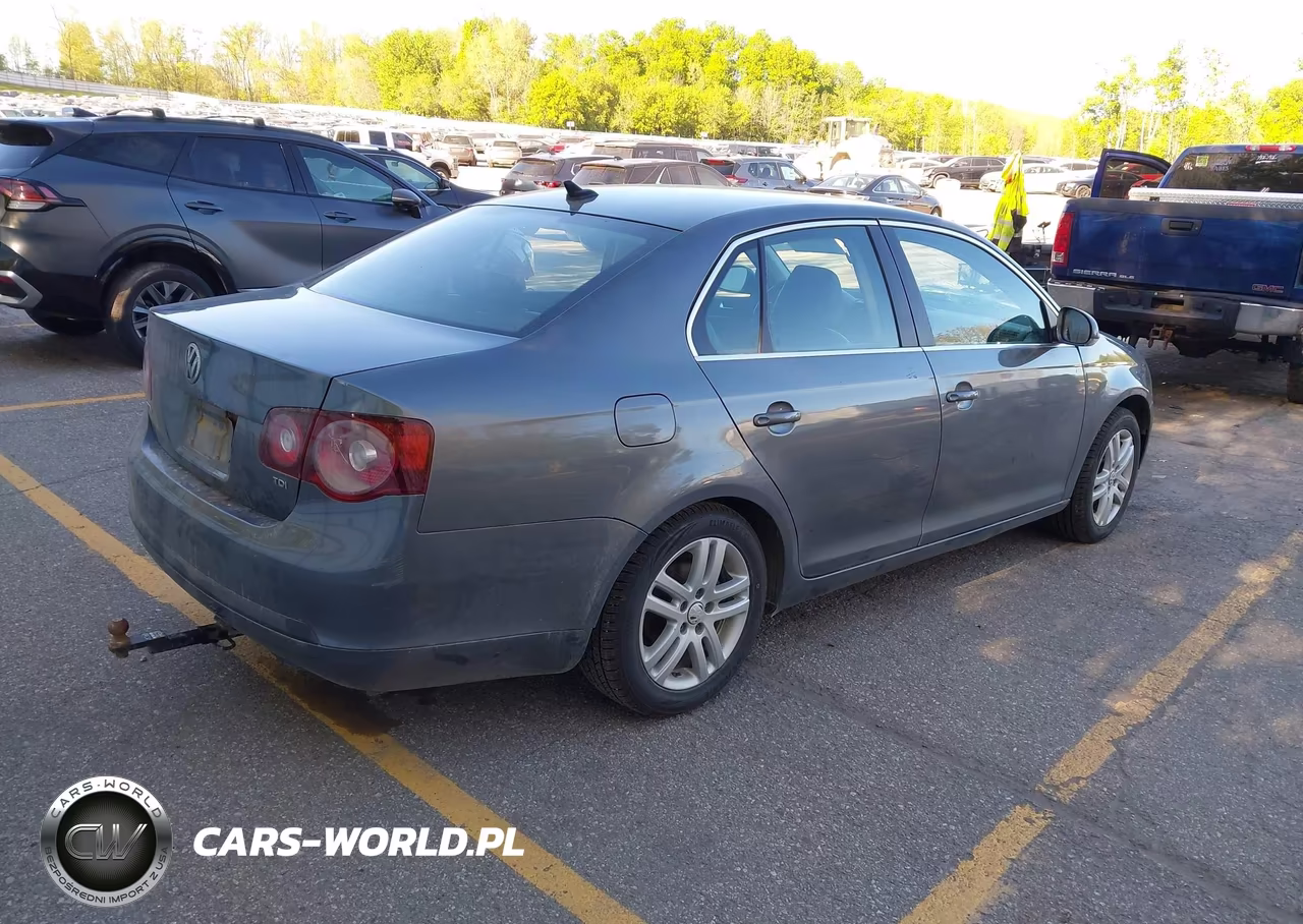 2010 Volkswagen Jetta Tdi VIN:3VWAL8AJ7AM145260 - 4