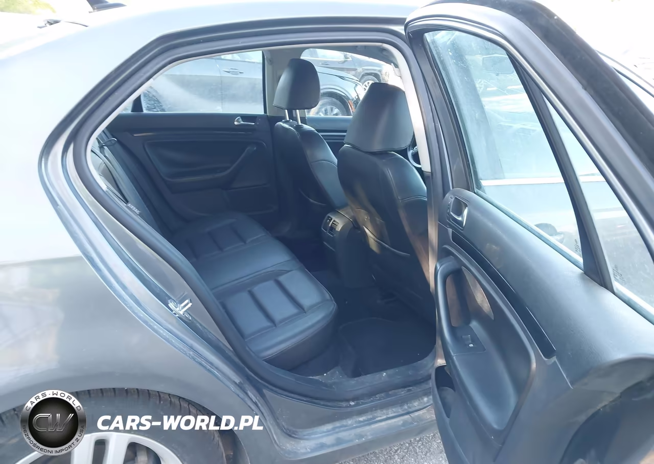 2010 Volkswagen Jetta Tdi VIN:3VWAL8AJ7AM145260 - 8