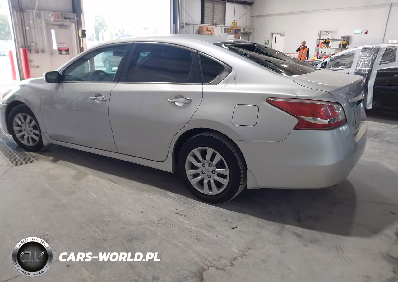 2013 Nissan Altima 2.5 S VIN:1N4AL3AP8DC285050 - 3