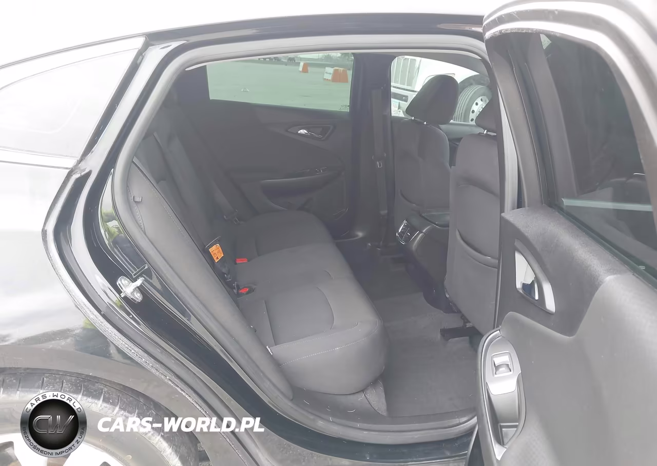 2019 Chevrolet Malibu Lt VIN:1G1ZD5ST4KF151979 - 8