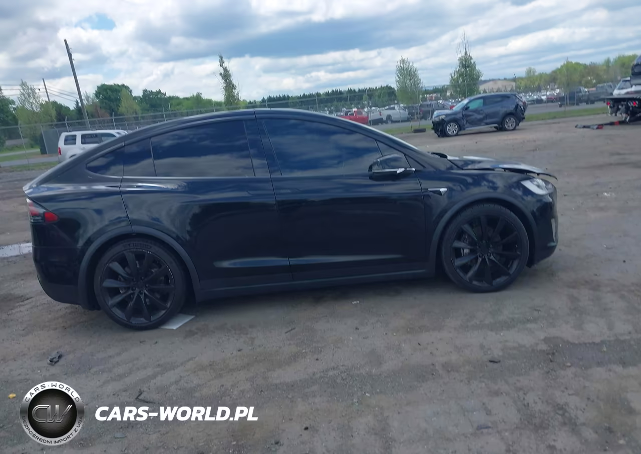 2016 Tesla Model X VIN:5YJXCBE22GF002873 - 13